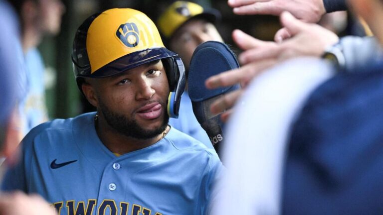 MLB predictions, odds, picks for Wednesday, Aug. 5: This 3-way parlay returns over +800