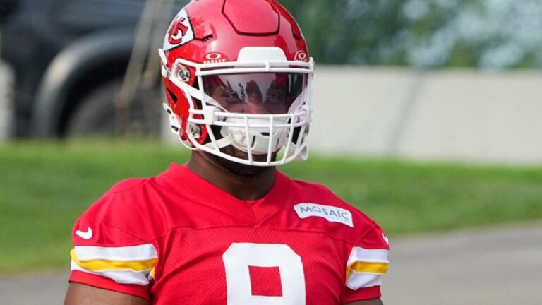 Fantasy football rankings 2026: Sleepers, breakouts, busts by model that nailed Daniel Jones' big year