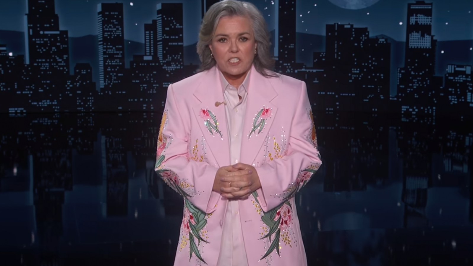Rosie O’Donnell Criticizes Trump, Pays Tribute to Hayden Panettiere as ‘Kimmel’ Guest Host