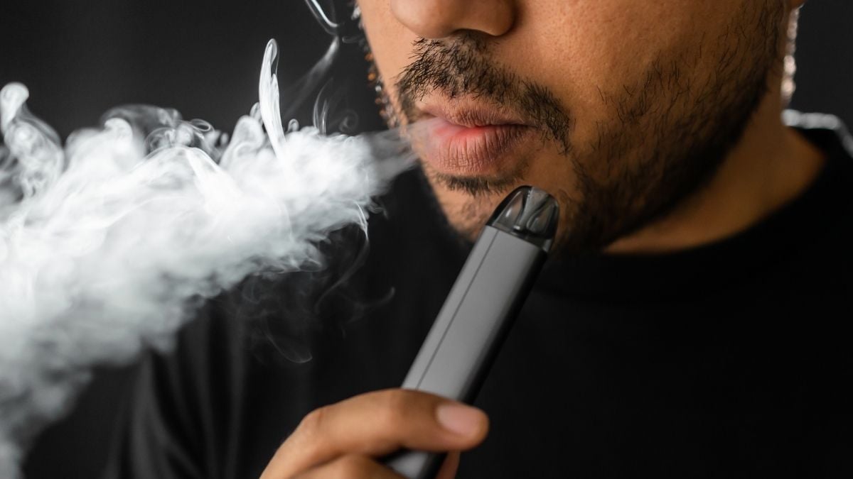 Massive Study Says Vaping Really Is The Most Effective Way to Quit Smoking – But There's a Catch