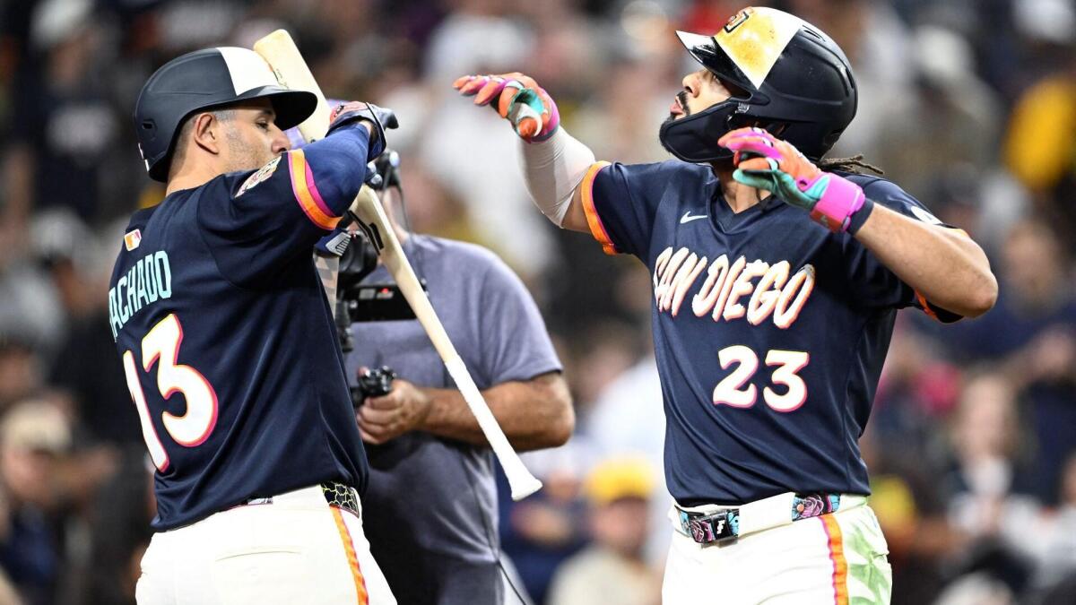 MLB predictions, odds, picks for Monday, Aug. 10: This 3-way parlay returns over +600