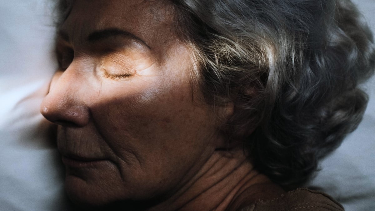 Deep Sleep Brain Waves Offer Protection Against Alzheimer's Disease, New Research Shows