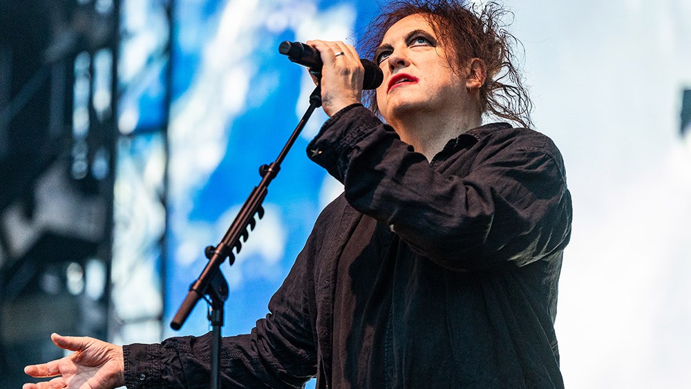 The Cure Plays the Hits — and Robert Smith Tears Up at ‘Just Like Heaven’ — in Nostalgic, Whimsical Øyafestivalen Set: Concert Review