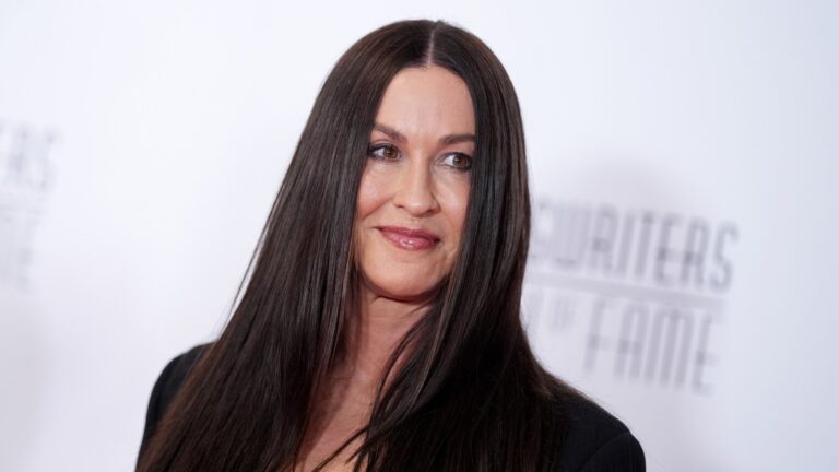 Alanis Morissette Sues Former Tour Manager, Alleges ‘Extortionate’ Threat Over Airport Drugs