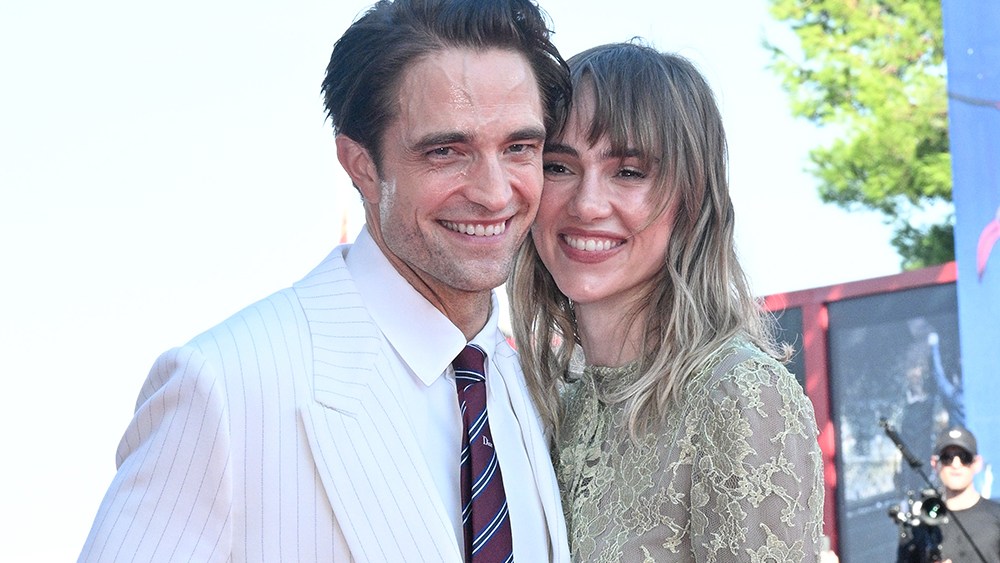 Robert Pattinson Kisses Suki Waterhouse as ‘Primetime’ Rocks Venice With 7-Minute Standing Ovation