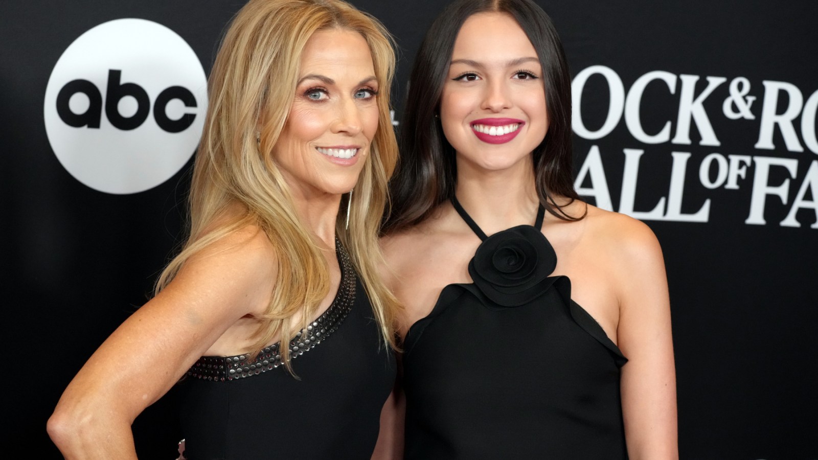 Watch Olivia Rodrigo Sing ‘Strong Enough’ for Sheryl Crow in Nashville