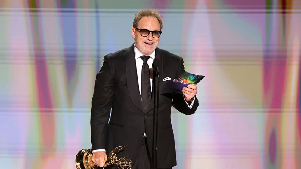 Stephen Root Wins Emmy ‘Widow’s Bay’ and Becomes Oldest Winner for Supporting Actor in a Comedy Series