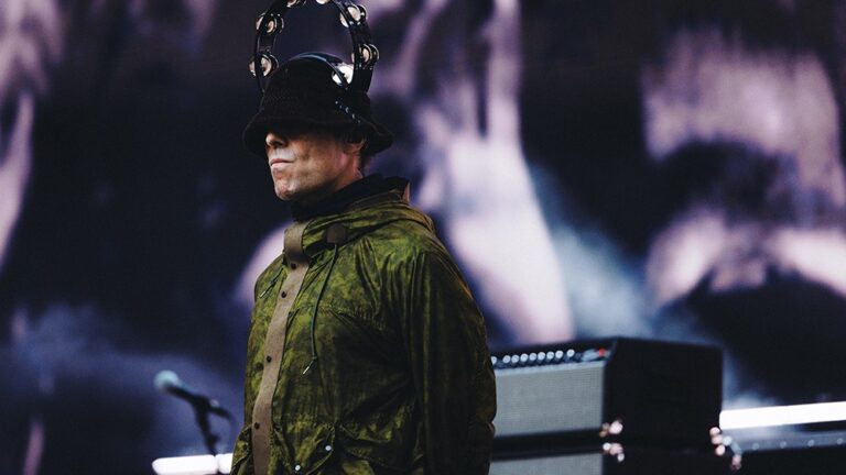 Oasis Documentary Directors on Filming the Brothers’ First Reunion in 15 Years and Why There Wasn’t Much Emotion in the Room: ‘It’s the Gallaghers, It’s Not ‘Dawson’s Creek”
