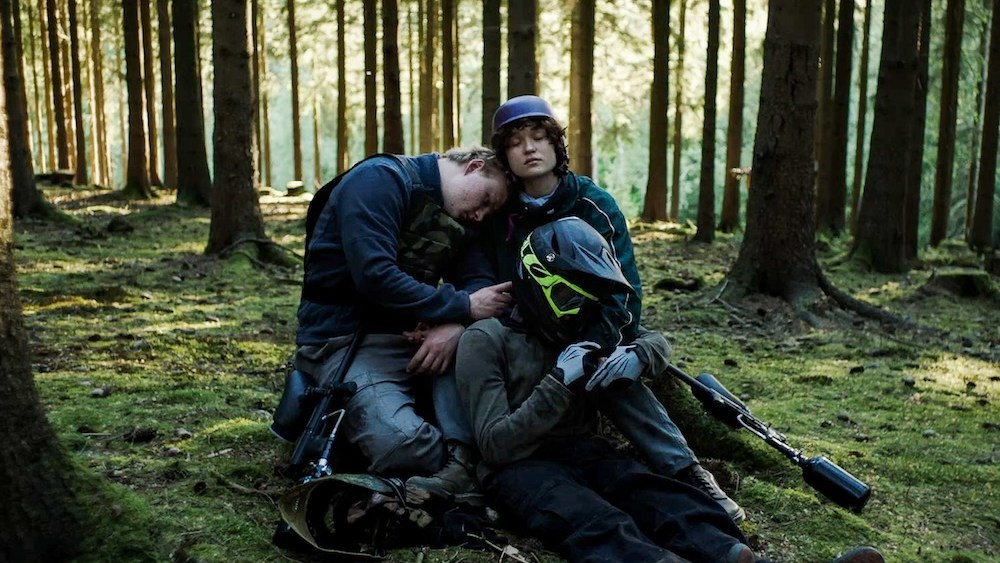 ‘Oasis’ Review: A Sleek, Strange Parable about Bullying and Bonding at the Most Difficult Age