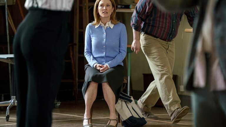 Julianne Moore to Receive Zurich’s Golden Icon Award as Jesse Eisenberg’s ‘The Debut’ Screens