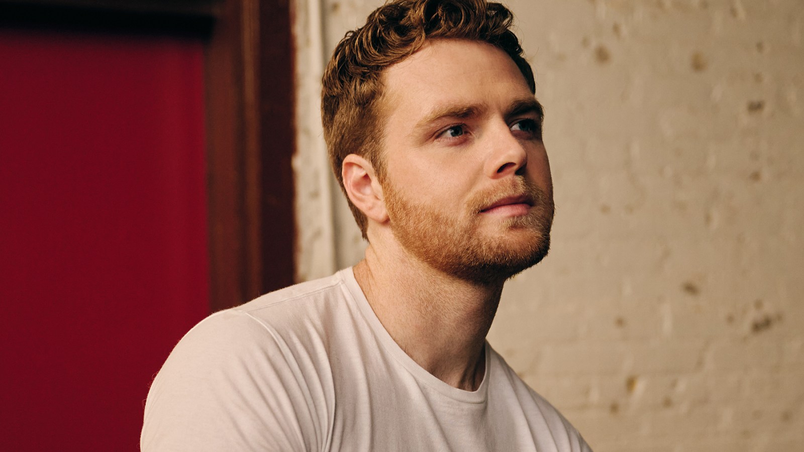 Alex Warren Is Kindly and Earnest Enough to Make You Root For Him