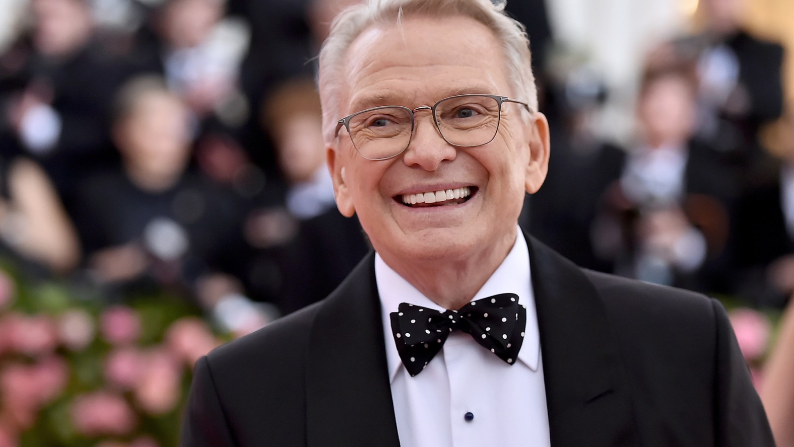 Bob Mackie, Famed Fashion Designer to Cher and More, Dead at 87