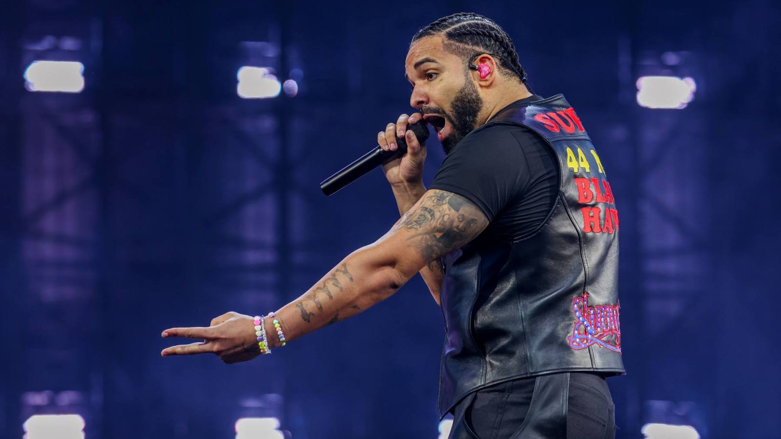 Drake Gives His Elusive ‘FOMO’ Project a Release Date