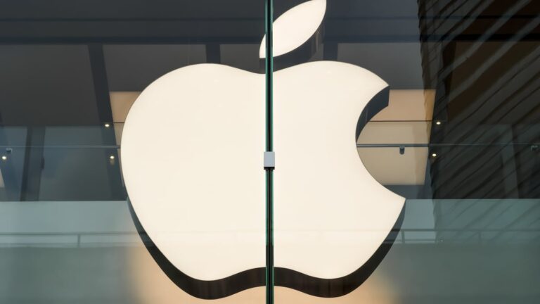Foldable iPhone Ultra projected to have an average cost of $2,550