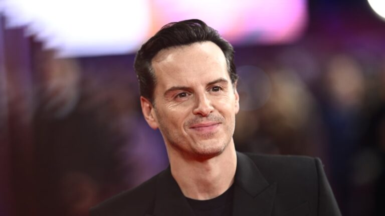 NSFW clip of daddy Andrew Scott has internet in a chokehold