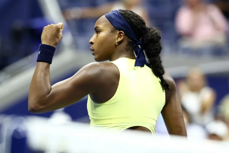 Gauff downs Badosa to reach US Open third round