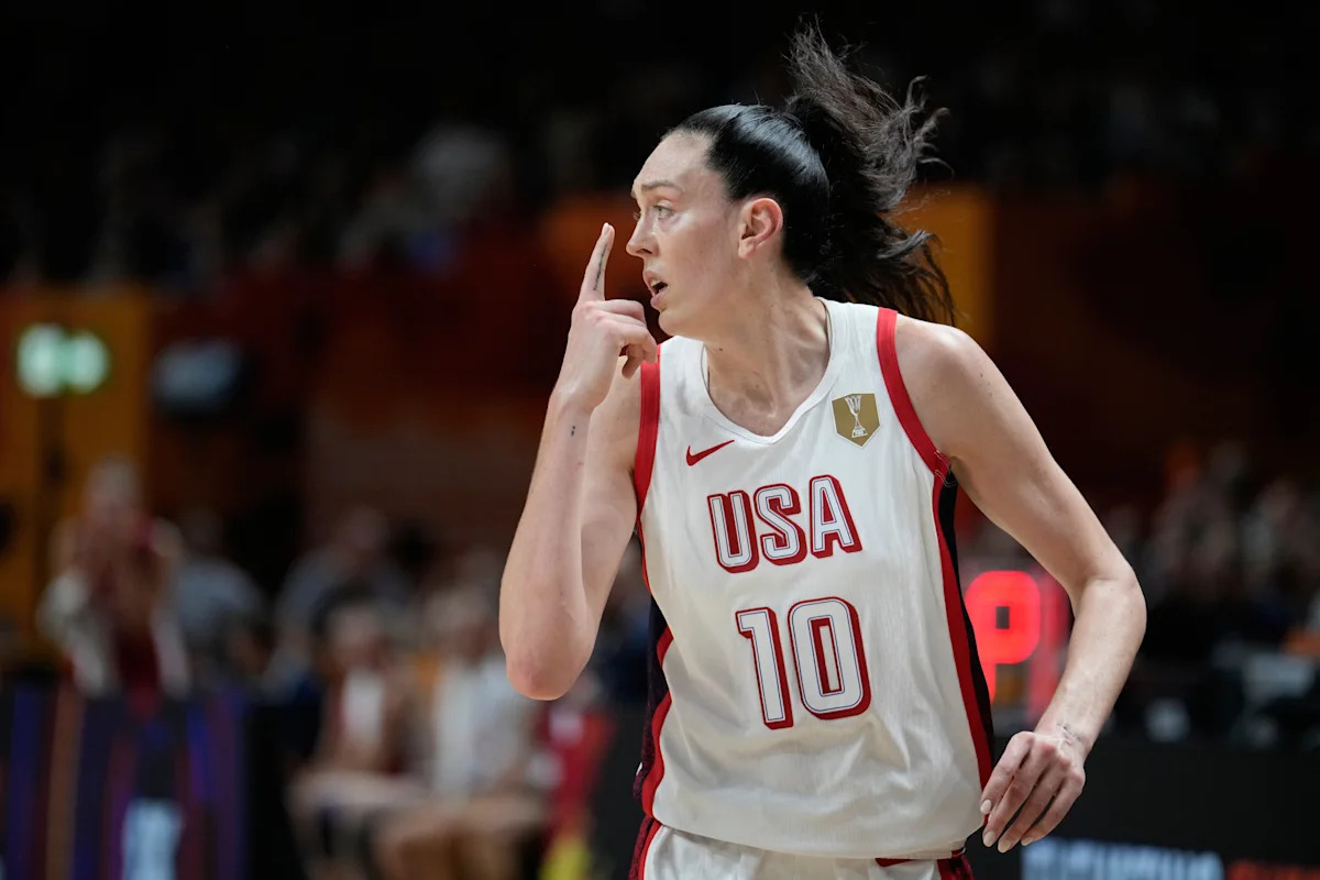 Stewart and Collier spark a US bounce back, routing the Czech Republic 105-64