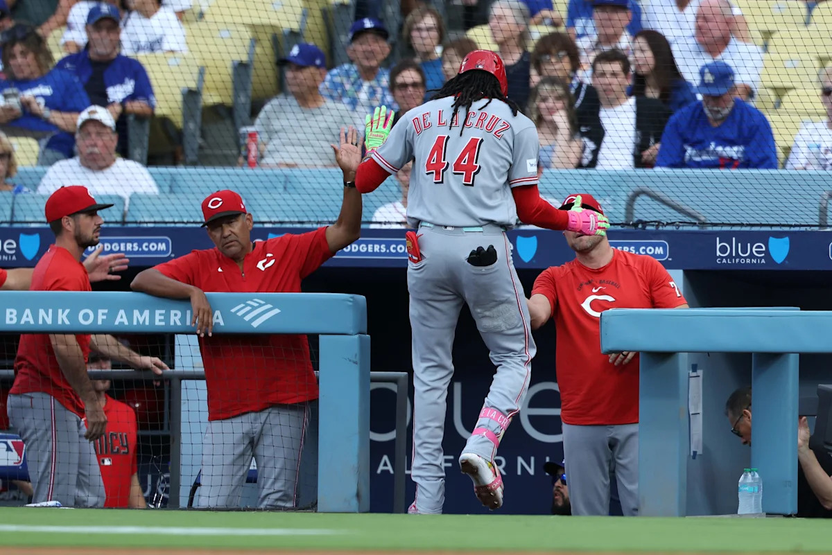 How far are Cincinnati Reds from two-time-champion Dodgers on field?