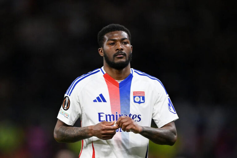 Official | Everton sign Ainsley Maitland-Niles from Lyon