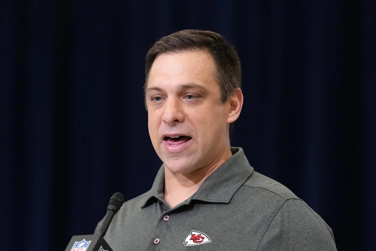 Chiefs reach injury settlements with 3 players, sign int'l prospect