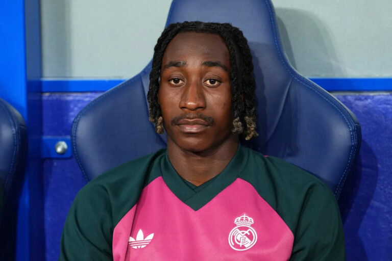 Mourinho does not want Real Madrid new signing to be affected by price tag, will continue slow integration