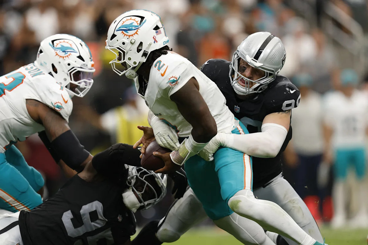 Dolphins QB Malik Willis takes blame for costly sacks vs. Raiders