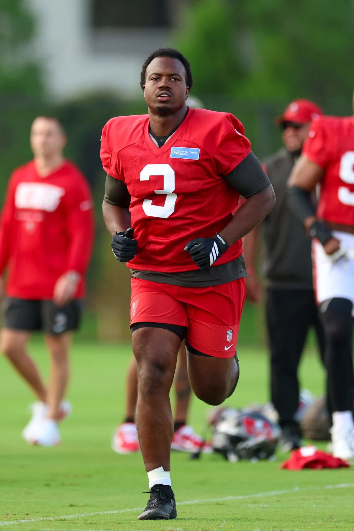 Baker Mayfield has monster prediction for Bucs rookie Rueben Bain Jr.
