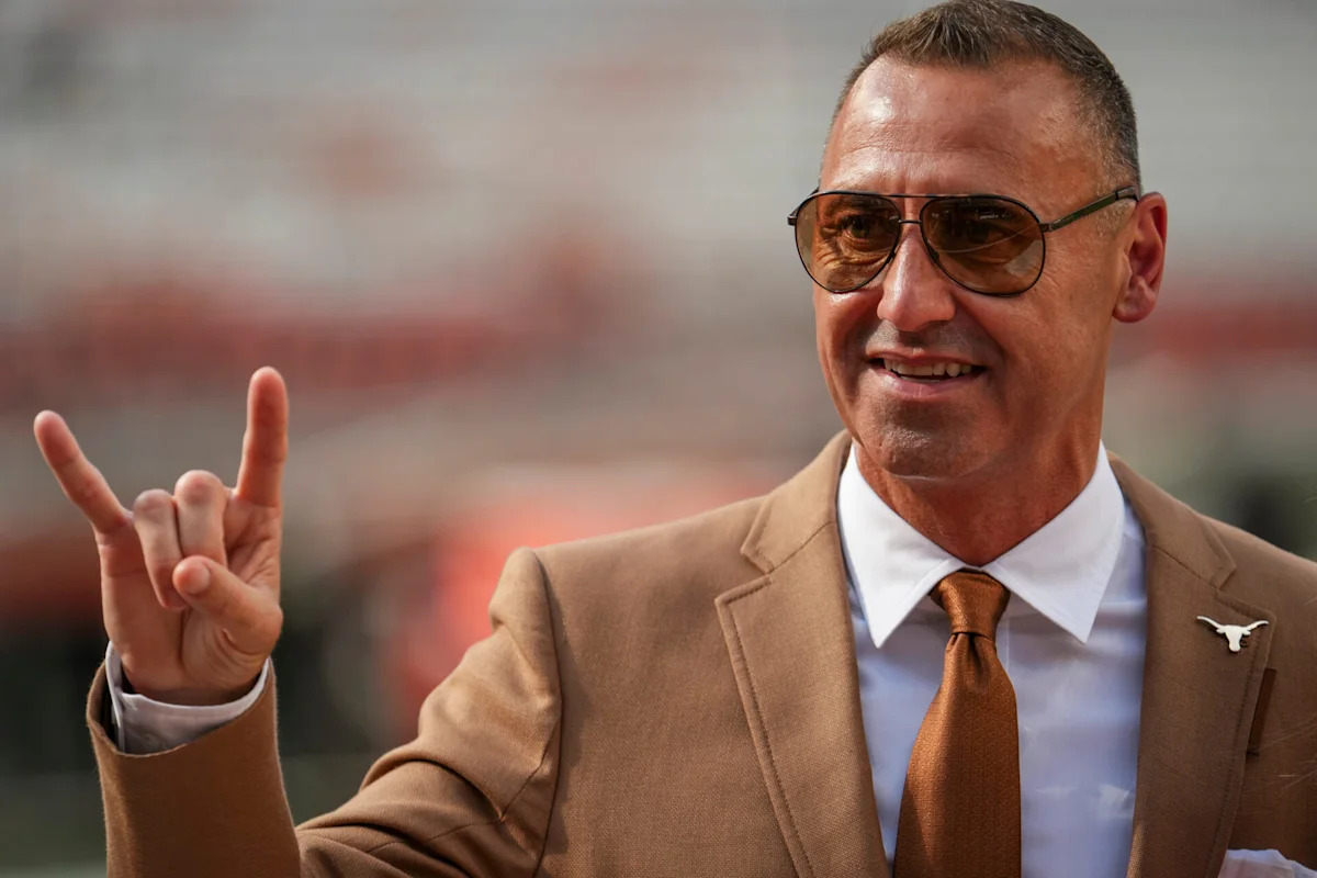 Steve Sarkisian had no time for interview with Holly Rowe after epic Texas comeback