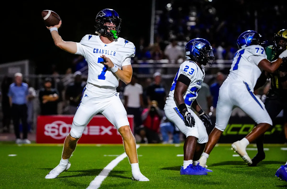 Oregon QB commit Will Mencl stars, but Chandler (AZ) not satisfied with 29-point win
