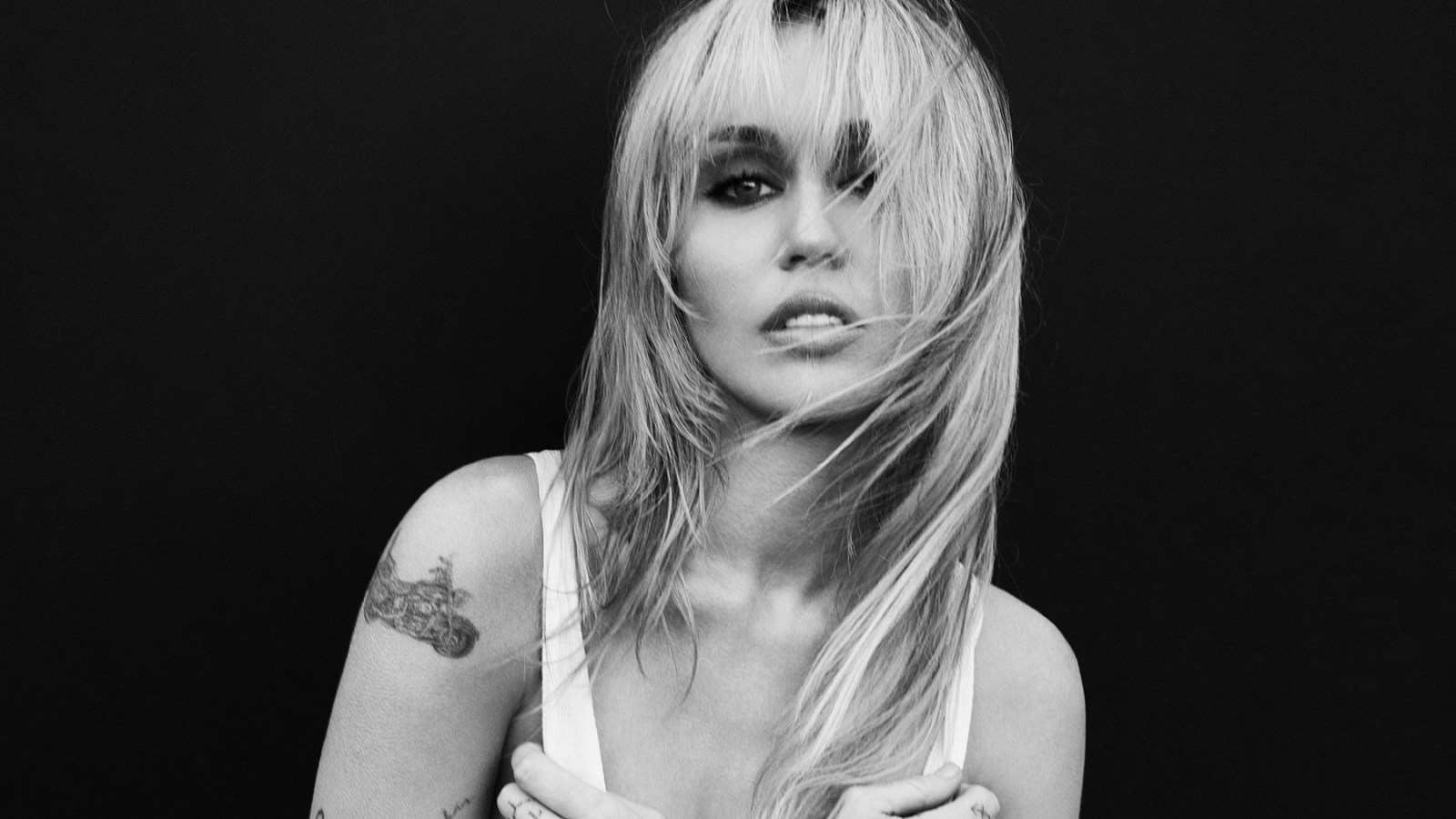 Miley (No Last Name) Plans 10th Album, ‘Bass Persuades,’ Hollywood Bowl Dates