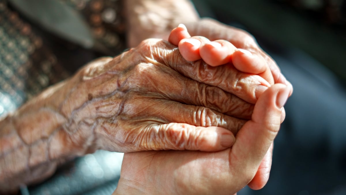 If Your Parents Live to 100, Does That Mean You Will Too? The Most Comprehensive Study Yet Has an Answer.