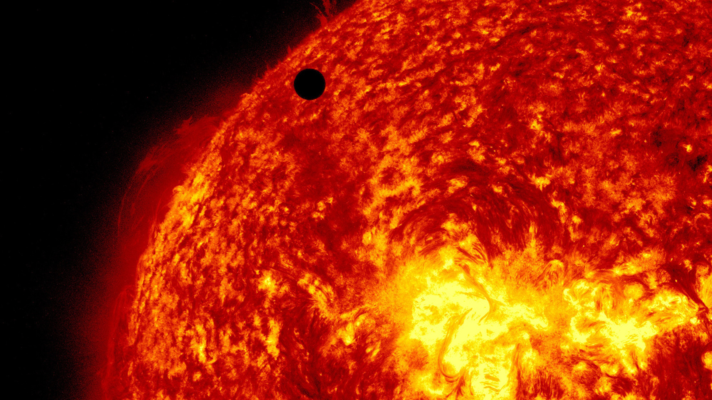 Why is Venus hotter than Mercury, when Mercury is closer to the sun?