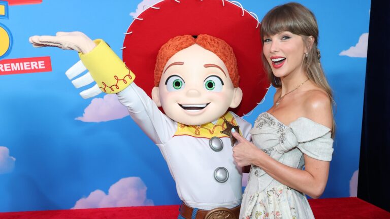 Taylor Swift Earns First CMA Awards Nomination in 4 Years for ‘I Knew It, I Knew You’