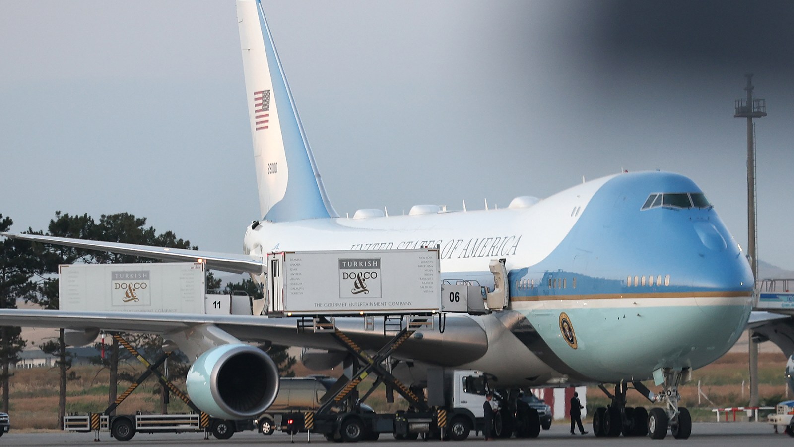 Netflix Rolls Out Trump-in-Catering-Truck Doc Faster Than President Can Order McDonald’s